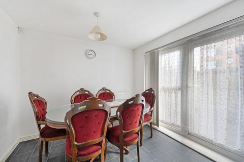 13 Guide Post Road, Manchester, M13 9HP