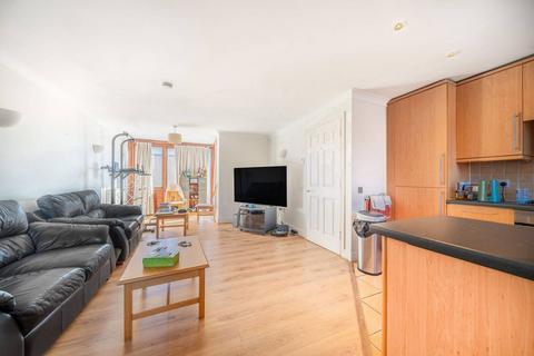 2 bedroom flat to rent, Vantage Mews, Isle Of Dogs, London, E14