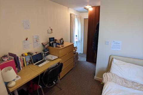 4 bedroom flat to rent, Alan Road, Manchester M20