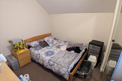 4 bedroom flat to rent, Alan Road, Manchester M20