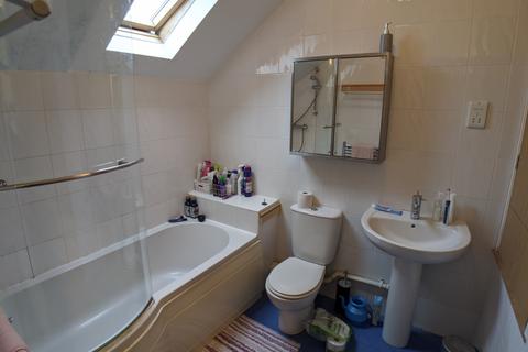 4 bedroom flat to rent, Alan Road, Manchester M20