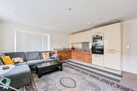 2 bedroom flat for sale, Henry Court, Stanmore, HA7