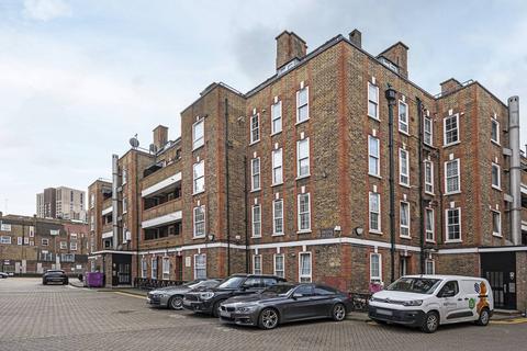 2 bedroom flat for sale, Brune House, Bell Lane, Spitalfields, London, E1