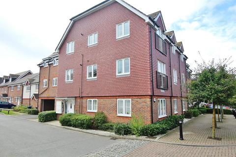 2 bedroom flat for sale, Brookwood Farm Drive, Woking GU21