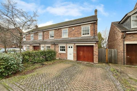 3 bedroom end of terrace house for sale, Orchard Close, Leicester LE7