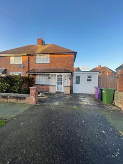 2 bedroom semi-detached house to rent, Baylis Avenue, Wolverhampton, WV11