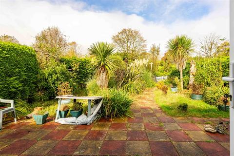 2 bedroom semi-detached bungalow for sale, Chestnut Avenue, Withernsea