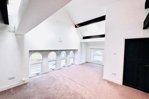 4 bedroom terraced house to rent, Knowl Bank, Golcar, Huddersfield