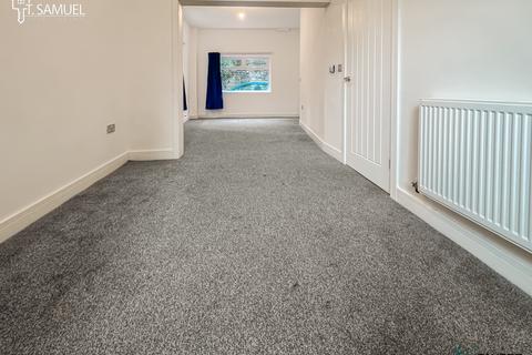 3 bedroom end of terrace house for sale, Church Crescent, Ebbw Vale, NP23 6UG