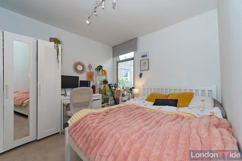 4 bedroom maisonette for sale, Farm Lane, Fulham, SW6