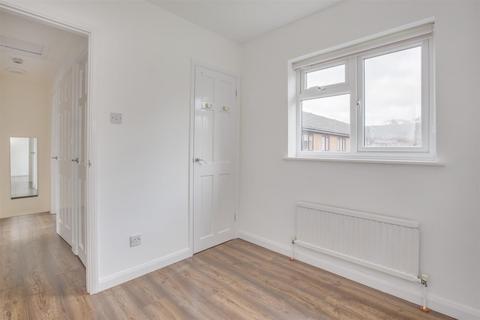 2 bedroom cluster house to rent, Totteridge Road, High Wycombe HP13