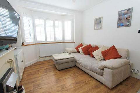 2 bedroom flat for sale, Bute Court, Surrey SM6