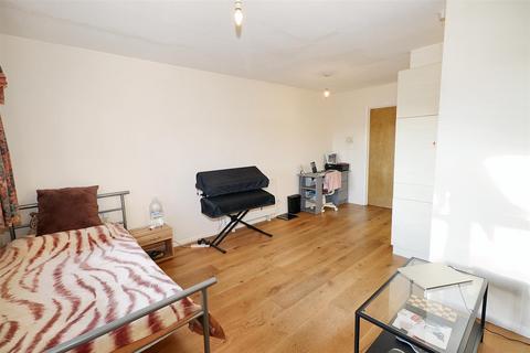 1 bedroom retirement property for sale, Church Walk, Bushey