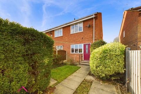 2 bedroom end of terrace house for sale, Low Street, Sherburn In Elmet, Leeds