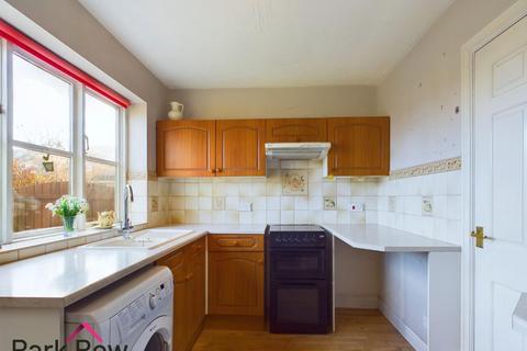 2 bedroom end of terrace house for sale, Low Street, Sherburn In Elmet, Leeds