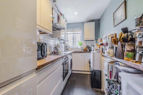 2 bedroom flat for sale, Lorne Close, London NW8