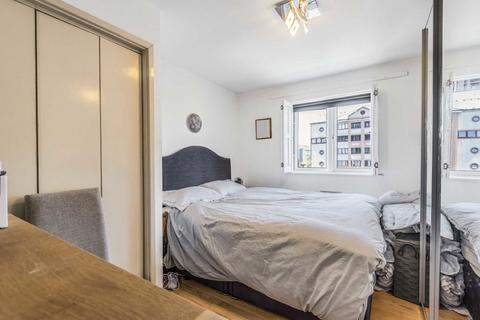 2 bedroom flat for sale, Lorne Close, London NW8