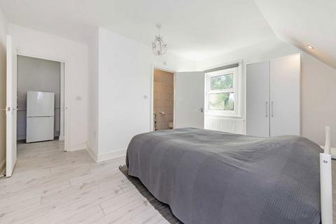 1 bedroom flat for sale, Park Avenue, London N22