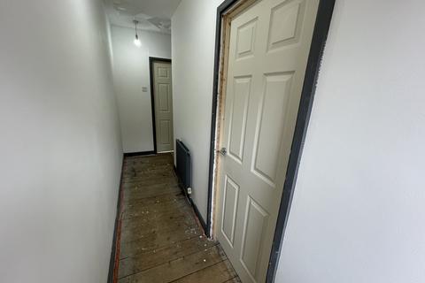 2 bedroom flat to rent, Woodland Street, Mountain Ash, CF45 3RE