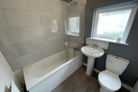 2 bedroom flat to rent, Woodland Street, Mountain Ash, CF45 3RE