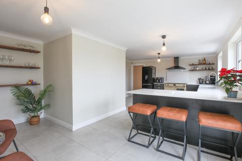 Silverleys Braintree Road, Felsted, Dunmow, CM6 3JZ