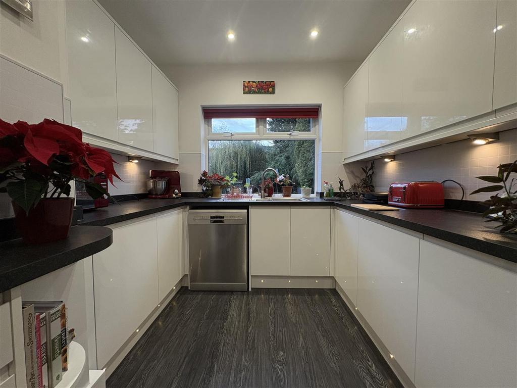 New Kitchen 1.jpeg