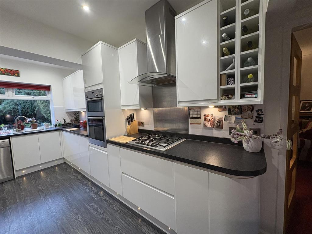 New Kitchen 2.jpeg