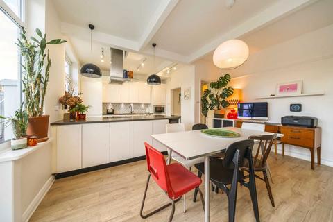 4 bedroom house for sale, Green Lane, London SW16