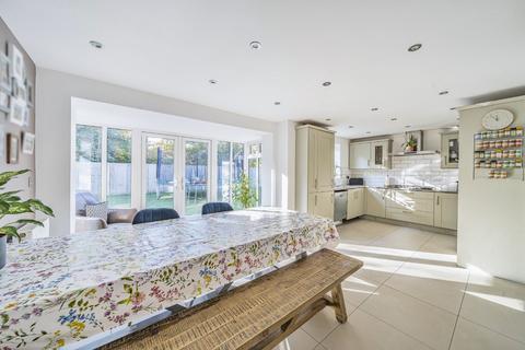 6 bedroom detached house for sale, Agincourt Drive, Sarisbury Green, Southampton, Hampshire, SO31