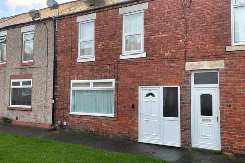 3 bedroom terraced house to rent, Charles Avenue, Shiremoor NE27