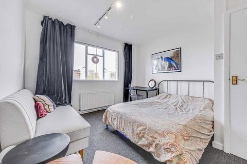 1 bedroom flat for sale, Fulham Broadway, London SW6