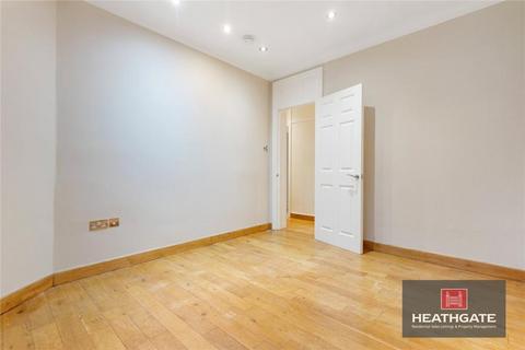 3 bedroom flat for sale, Heathcroft Hampstead Way Hampstead Garden Suburb NW11