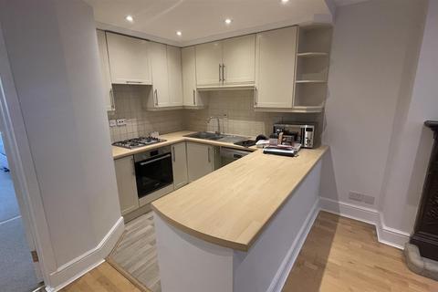 2 bedroom flat to rent, Goldhurst Terrace, South Hampstead NW6