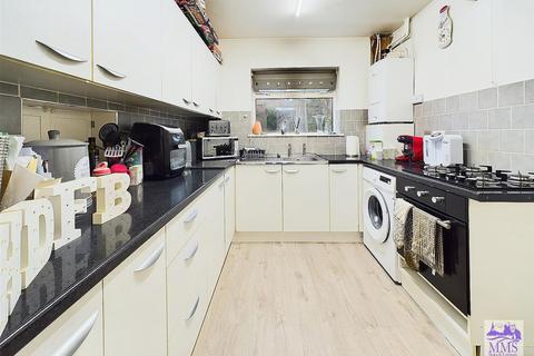 3 bedroom semi-detached house for sale, Abbey Road, Strood Rochester