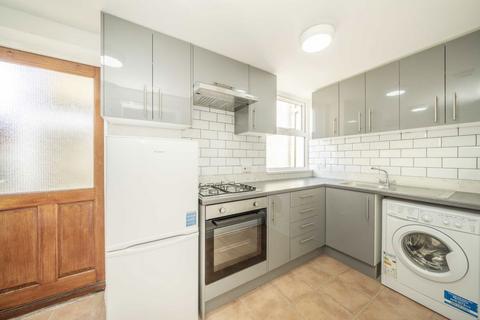 2 bedroom flat to rent, Pulross Road, London SW9