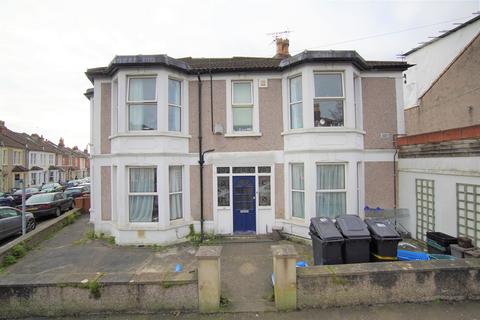 7 bedroom detached house to rent, Ash Road, Bristol BS7