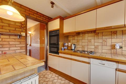 3 bedroom semi-detached house for sale, Silverdale Road, Bexleyheath, DA7