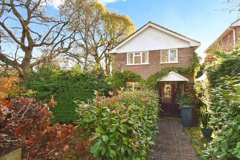 3 bedroom detached house for sale, Hunters Crescent, Romsey, Hampshire