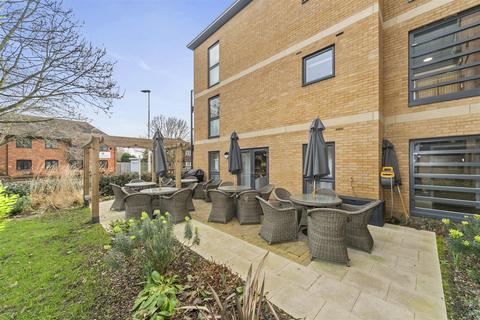 1 bedroom apartment for sale, Turner Place, The Moors, Thatcham RG19 4AT