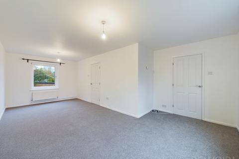 3 bedroom semi-detached house to rent, Mayfield Road, Bury St Edmunds, IP33