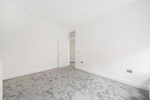 2 bedroom flat to rent, St John's Wood High Street, London, NW8