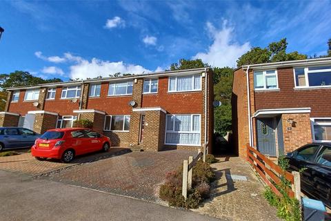 3 bedroom terraced house to rent, Clovelly Way, Orpington BR6