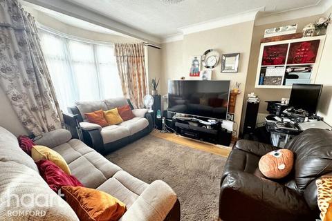 3 bedroom end of terrace house for sale, Marlborough Road, Romford, RM7 8AL