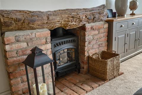 3 bedroom semi-detached bungalow for sale, Cleviston Park, Llangennech, Llanelli