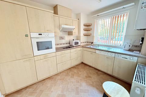 2 bedroom retirement property for sale, Dovehouse Court, Grange Road, Solihull