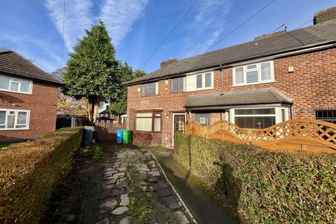 3 bedroom semi-detached house to rent, Hollyhey Drive, Manchester