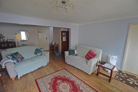 4 bedroom house for sale, Broadway, Crowland PE6