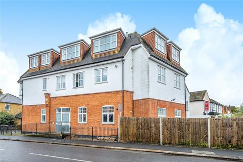 2 bedroom flat for sale, Queens Road, Hersham, Walton-on-Thames, KT12