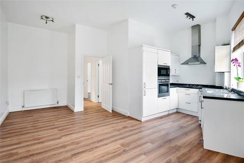 2 bedroom flat for sale, Queens Road, Hersham, Walton-on-Thames, KT12