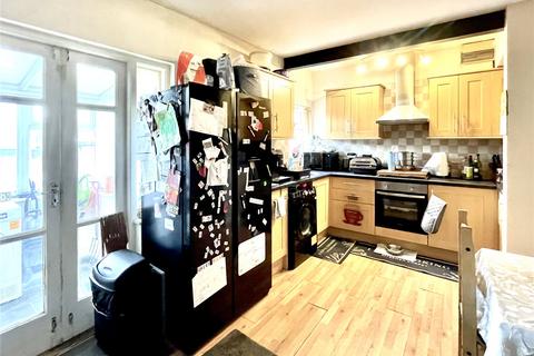 3 bedroom semi-detached house for sale, Lundhill Road, Barnsley S73